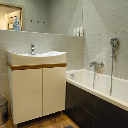 Apartament Czerwone Maki Krakau Exterior foto